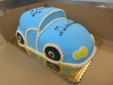 Car shape birthday cake